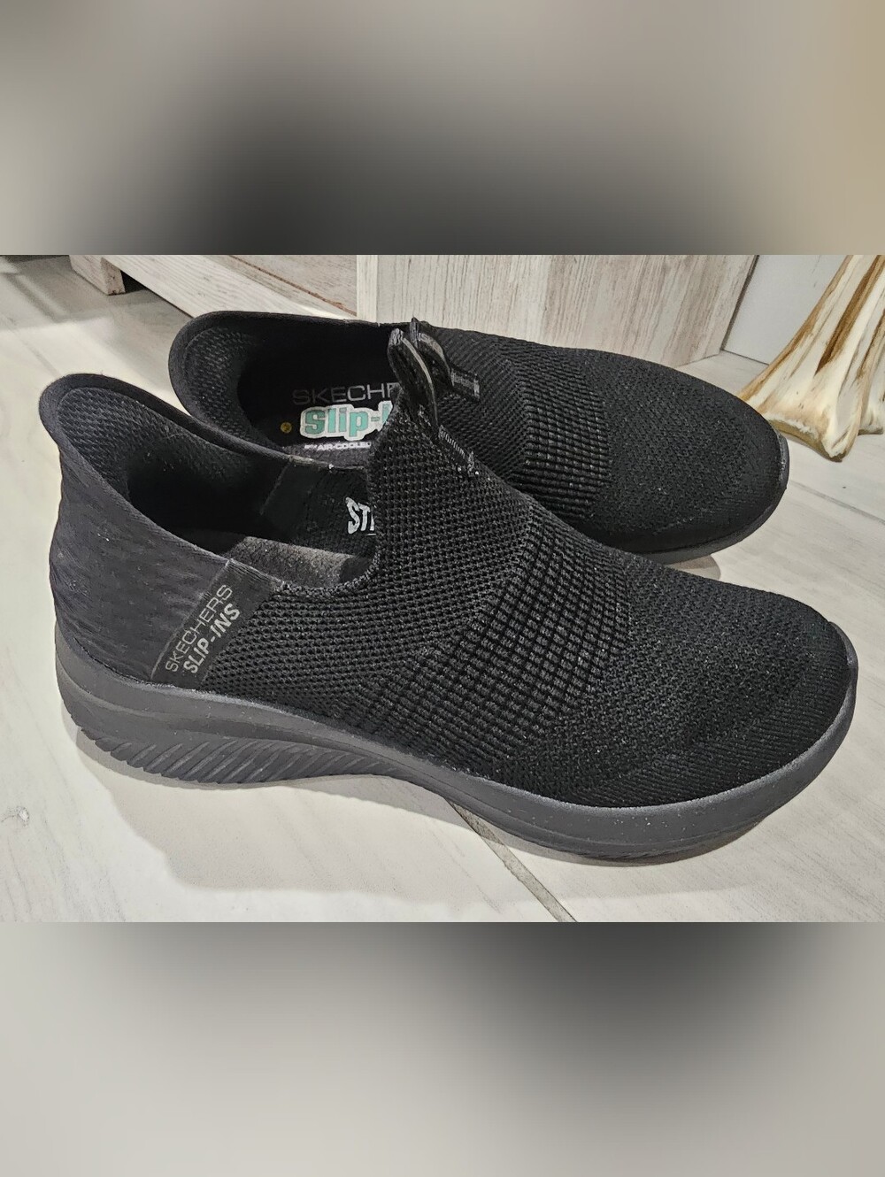 Skechers Slip Ins Women's Black Hands Free Knit Athletic Sneakers Size 6.5
